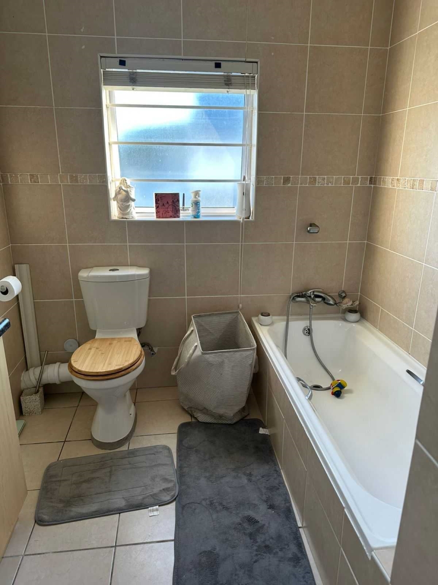 3 Bedroom Property for Sale in Royal Ascot Western Cape